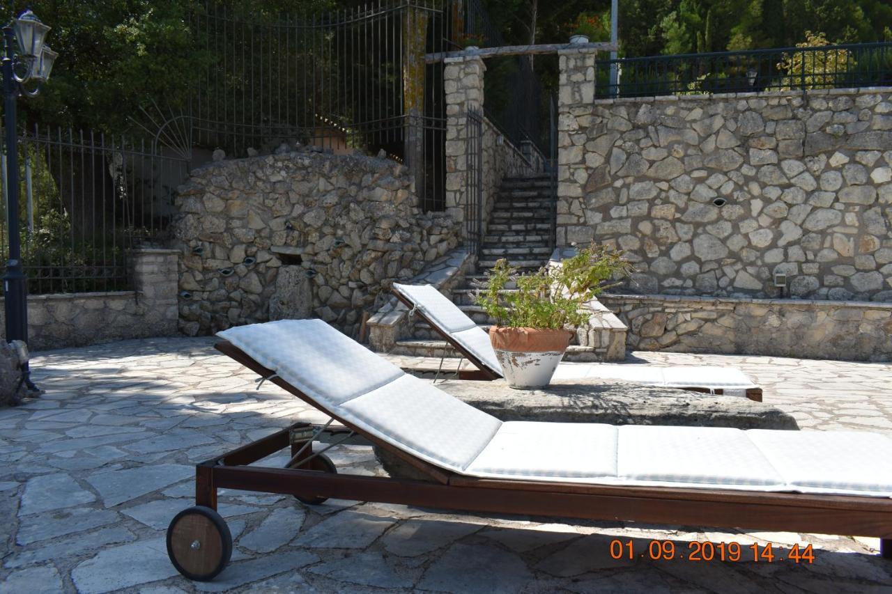 Estate Dafnopanagia Villa Magda Asprogerakata Extérieur photo