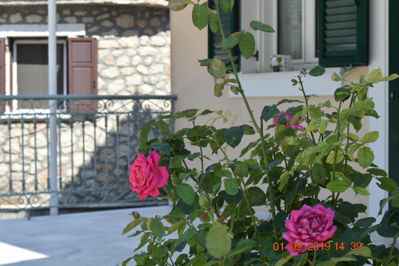 Estate Dafnopanagia Villa Magda Asprogerakata Extérieur photo