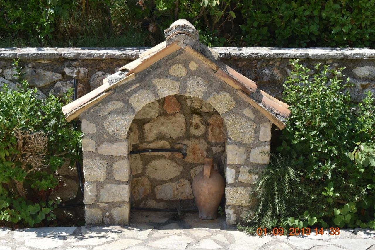 Estate Dafnopanagia Villa Magda Asprogerakata Extérieur photo